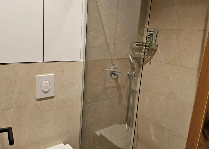 308 In Zlatni Javor - Private Host *